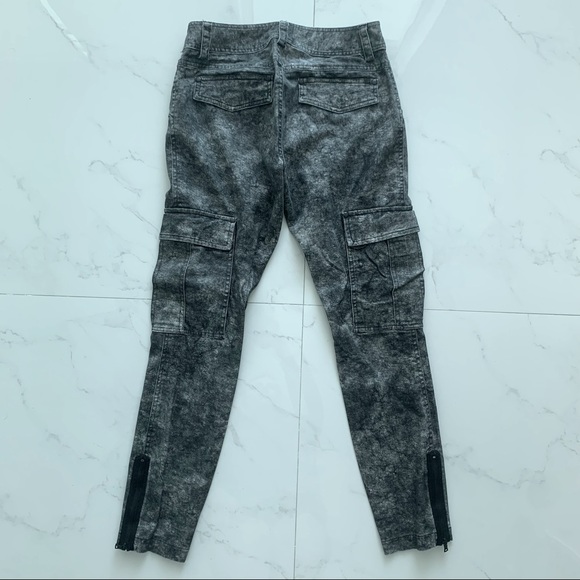 🛑 SOLD! - New Alice and Olivia Acid Wash, Ankle Length, Cargo Zip Ankle Pants - Picture 5 of 5